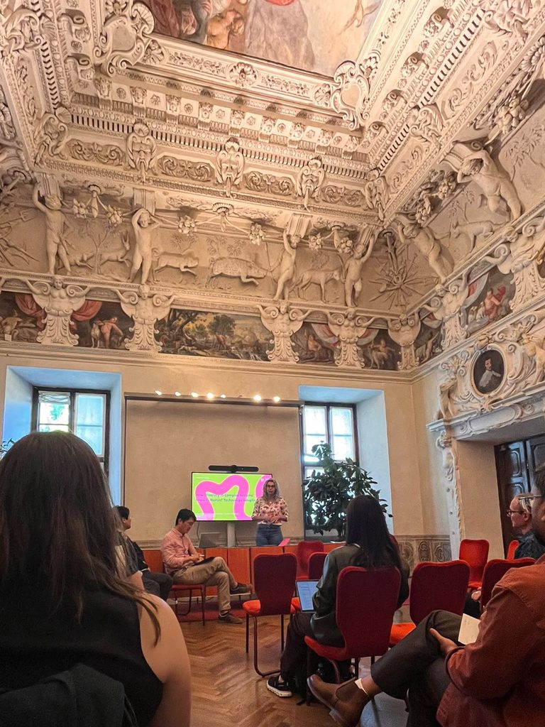 I am standing in an amazing room of the Castle Valentino, presenting for RSD15